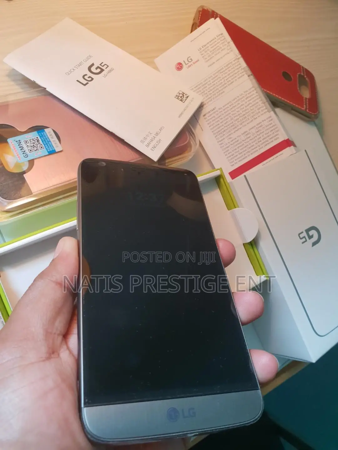 New LG G5 32 GB Black