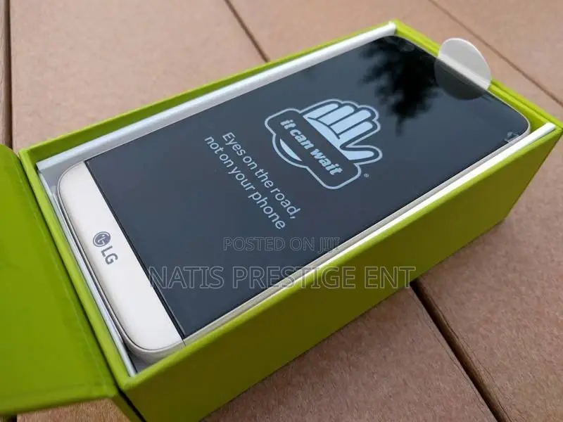 New LG G5 32 GB Gold