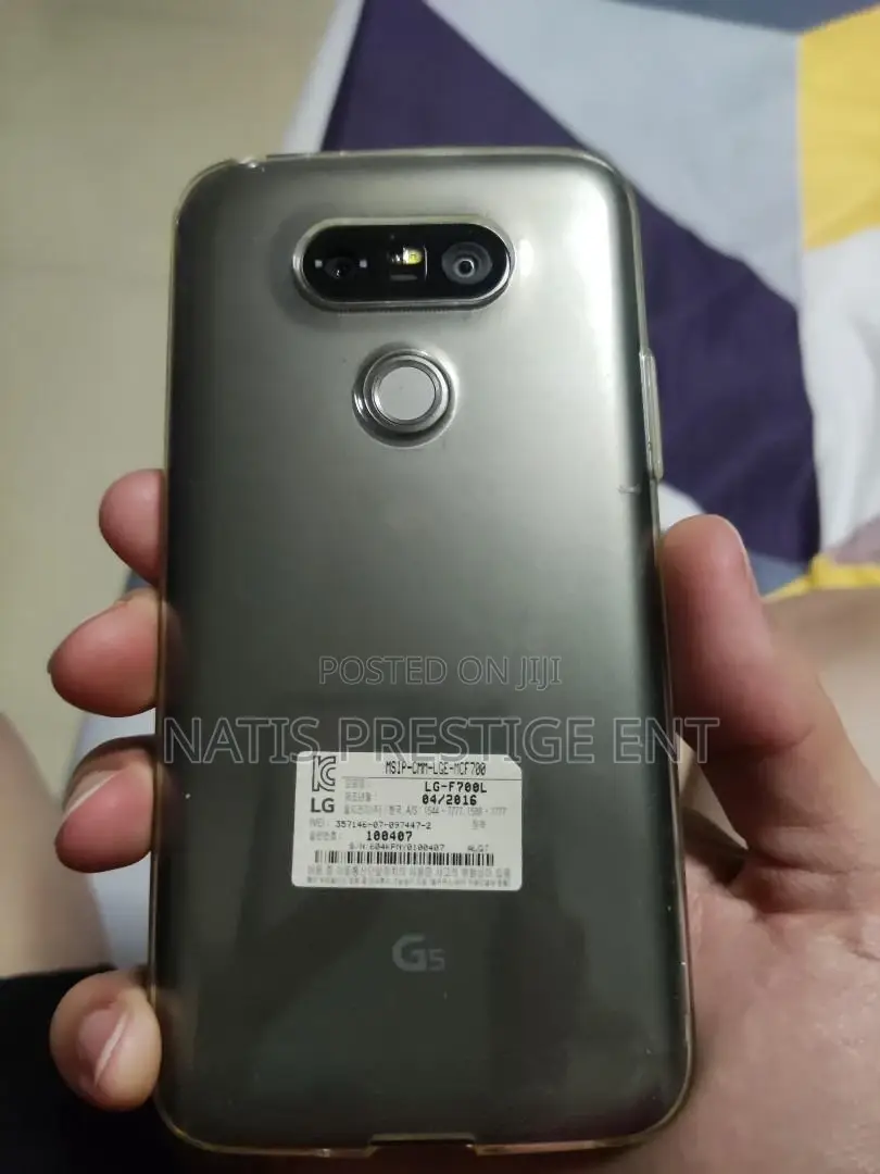 New LG G5 32 GB Black