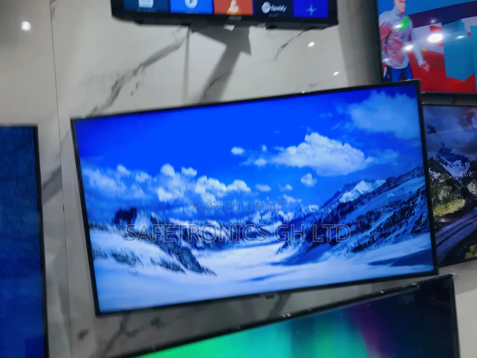 Neat Samsung 43 Inches Glossy T5300  LED Tv