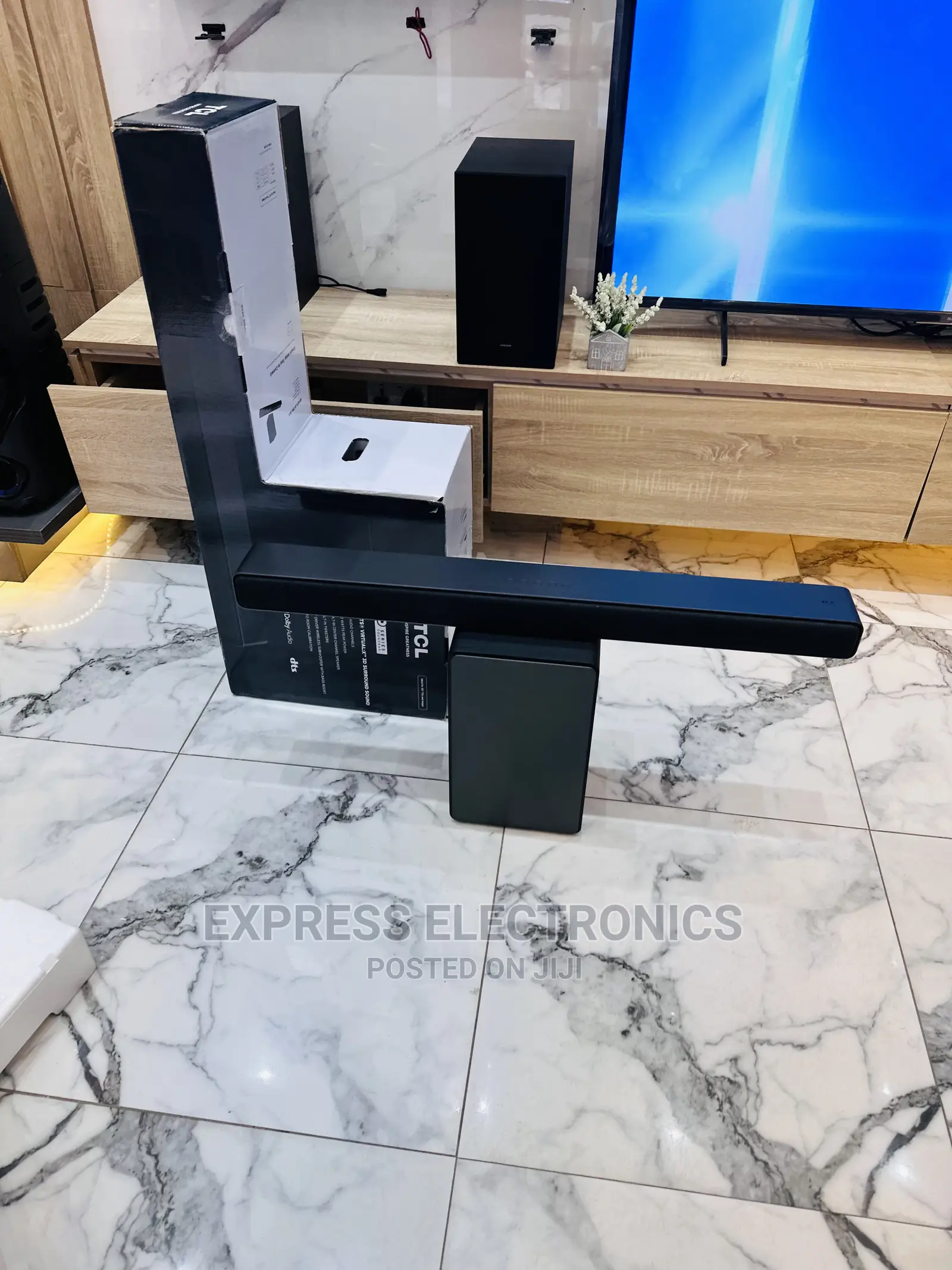 Bass Blast  Skeek TCL Soundbar With Woofer P733w
