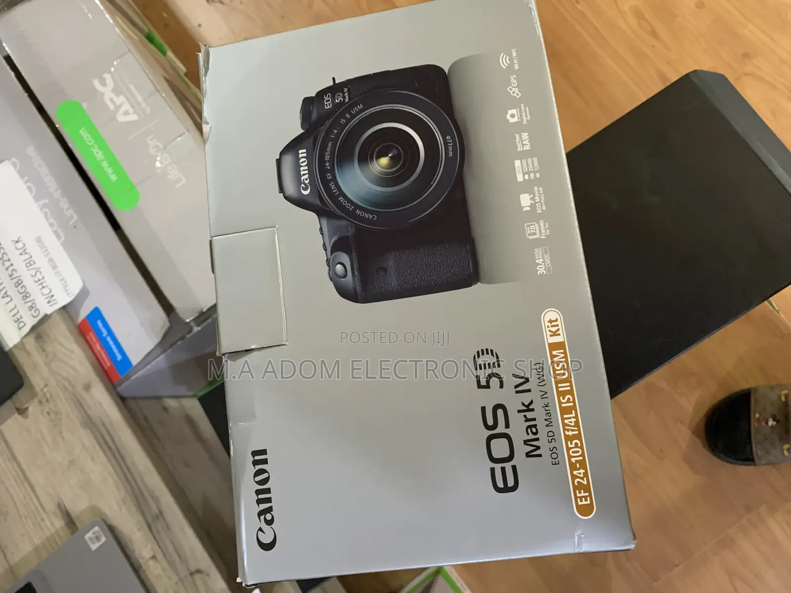 Canon 5D Mark IV Camera With 24-105mm Lens