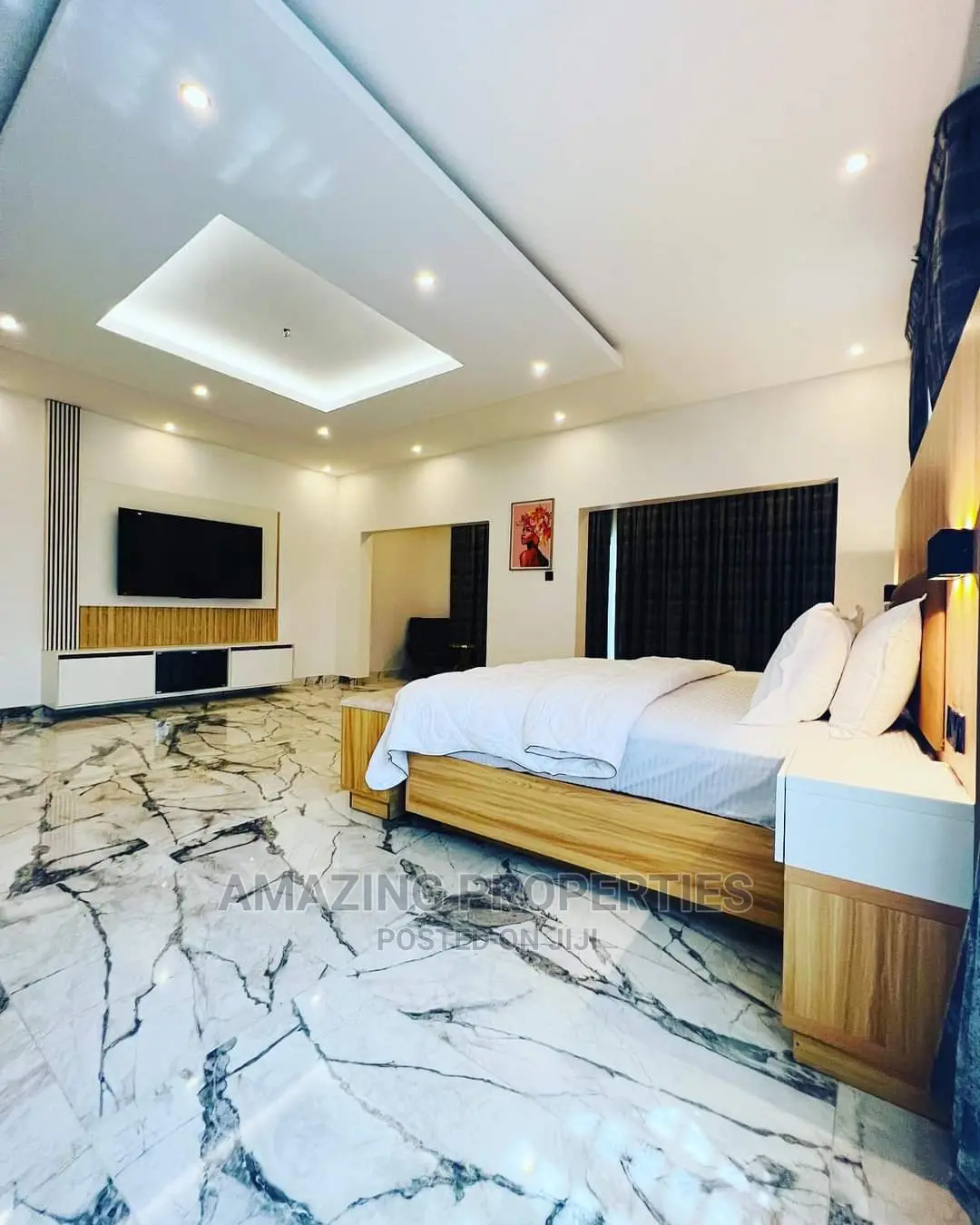 10bdrm House in East Legon for sale