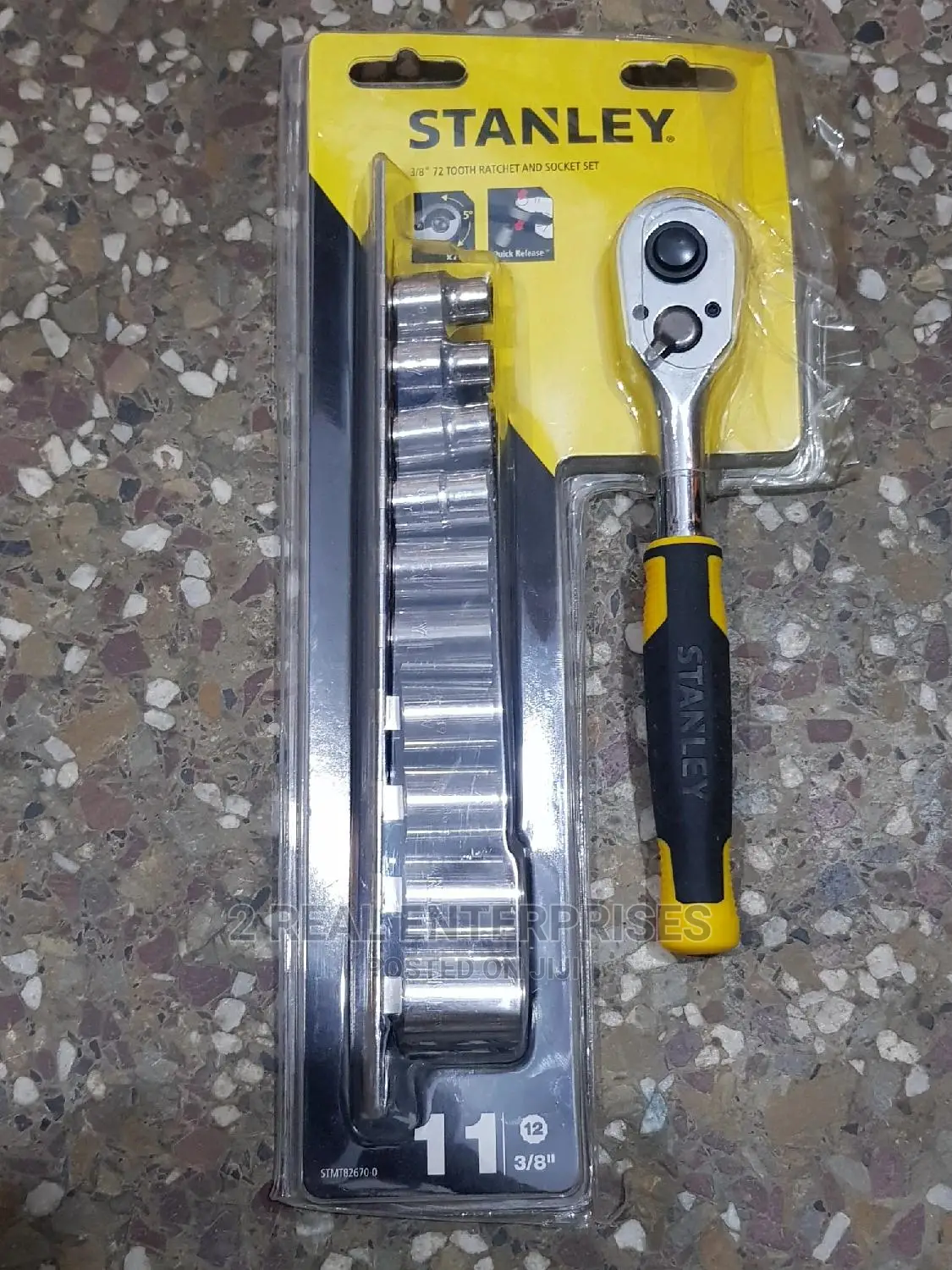 Stanley 3/8" 11 Piece Ratchet and Socket Set