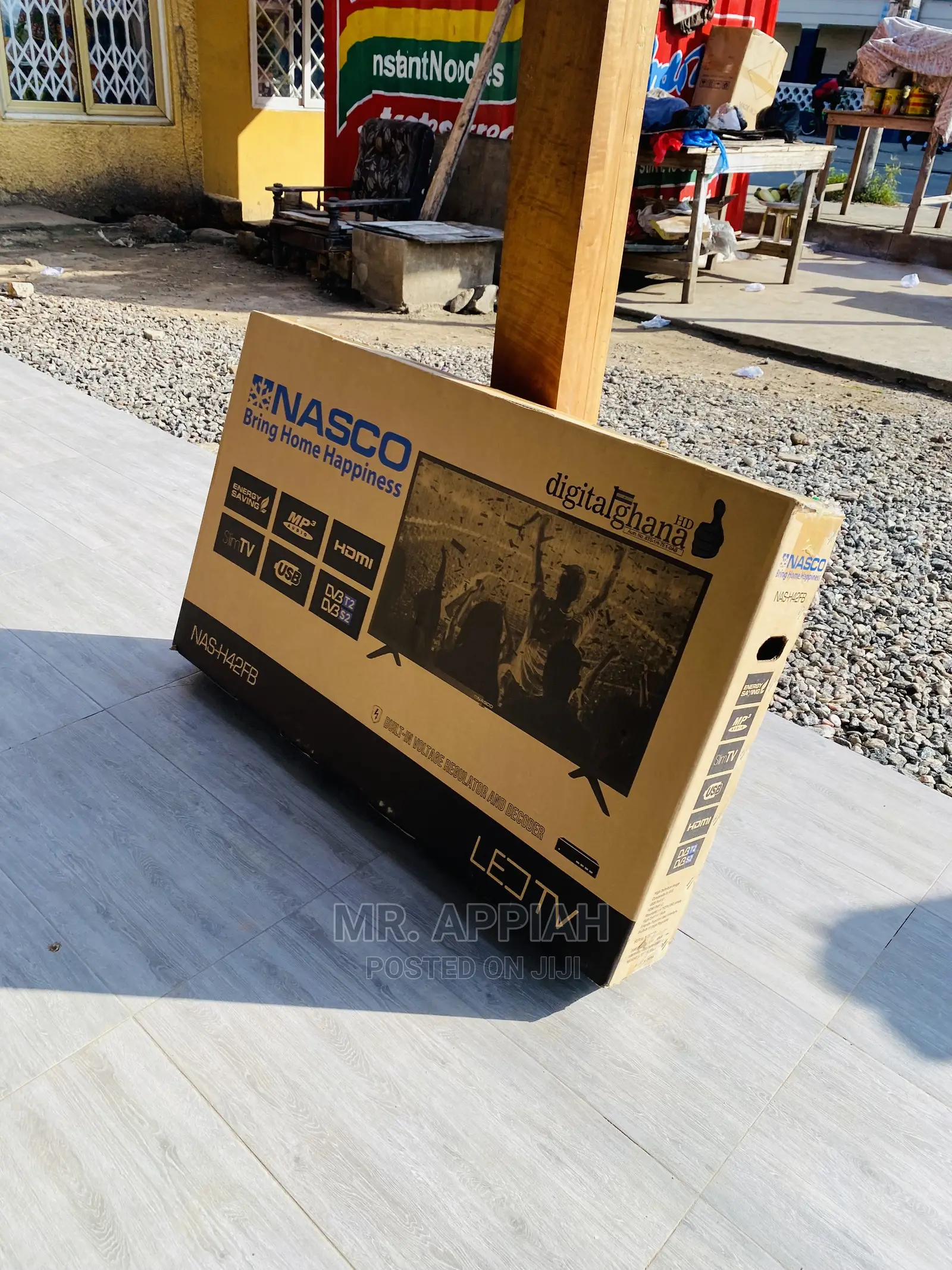Grab Nasco 42” FHD LED Satelite Tv