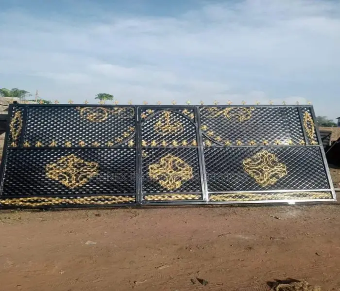 Main Entrance Gate/Metal Gate