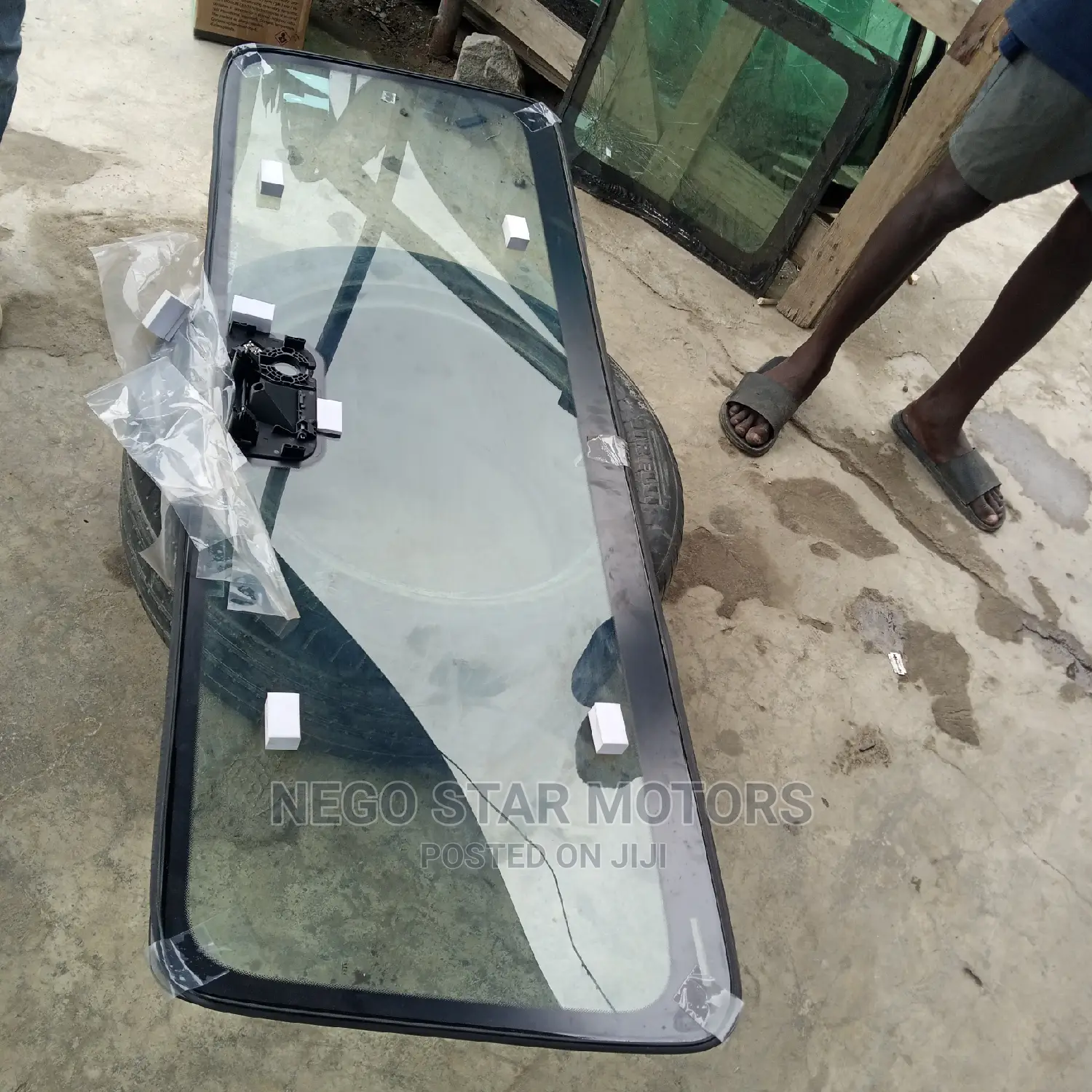 Mercedes Benz G Wagon 2021 Front Windscreen Camera Type