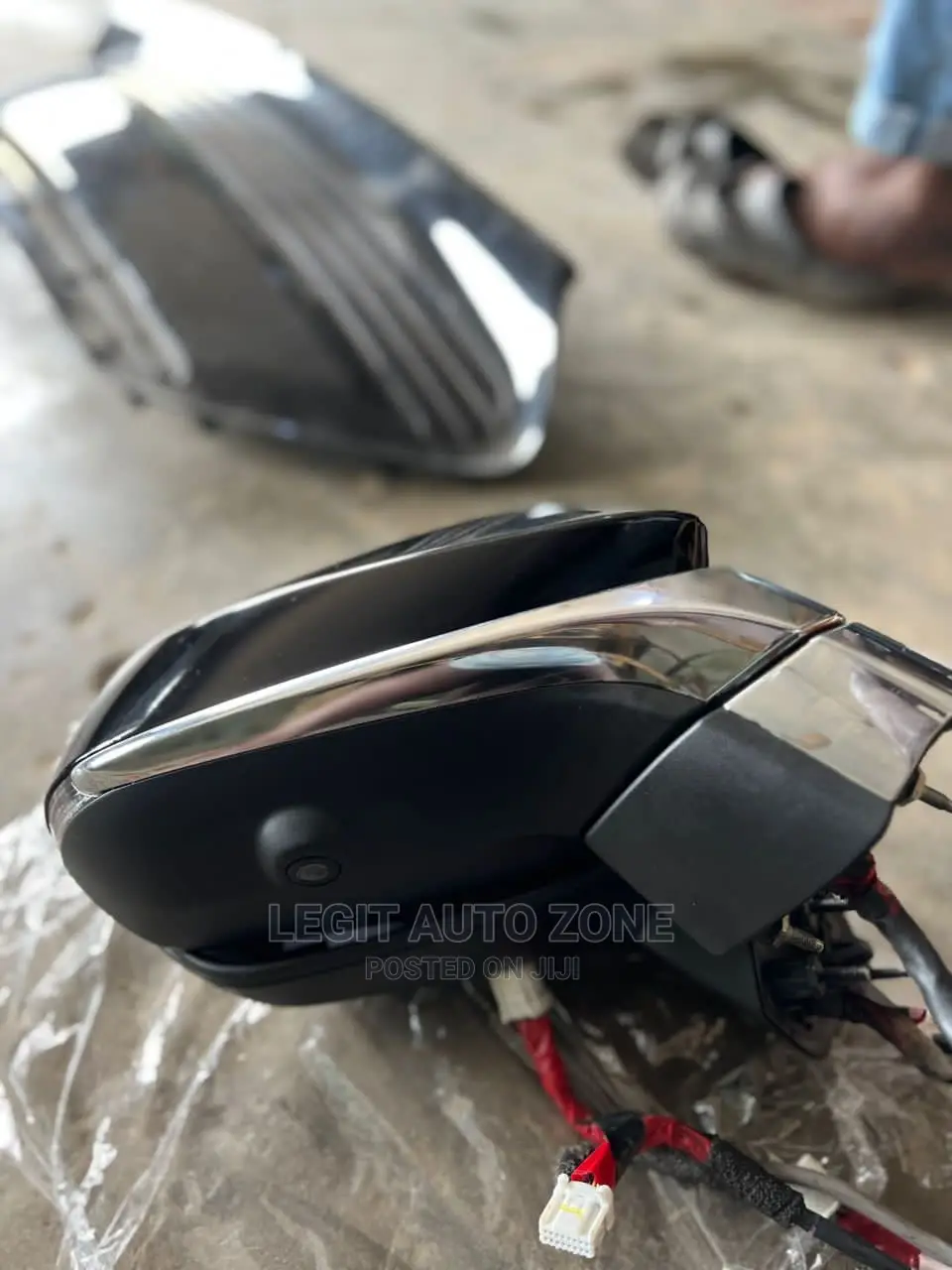 Lexus RX 350 Complete Mirror With Sensor and Camera