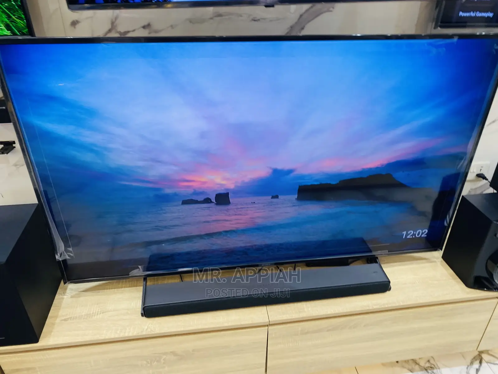 Sealed in Box  Samsung 65BU8002 65inch Crystal HUD 