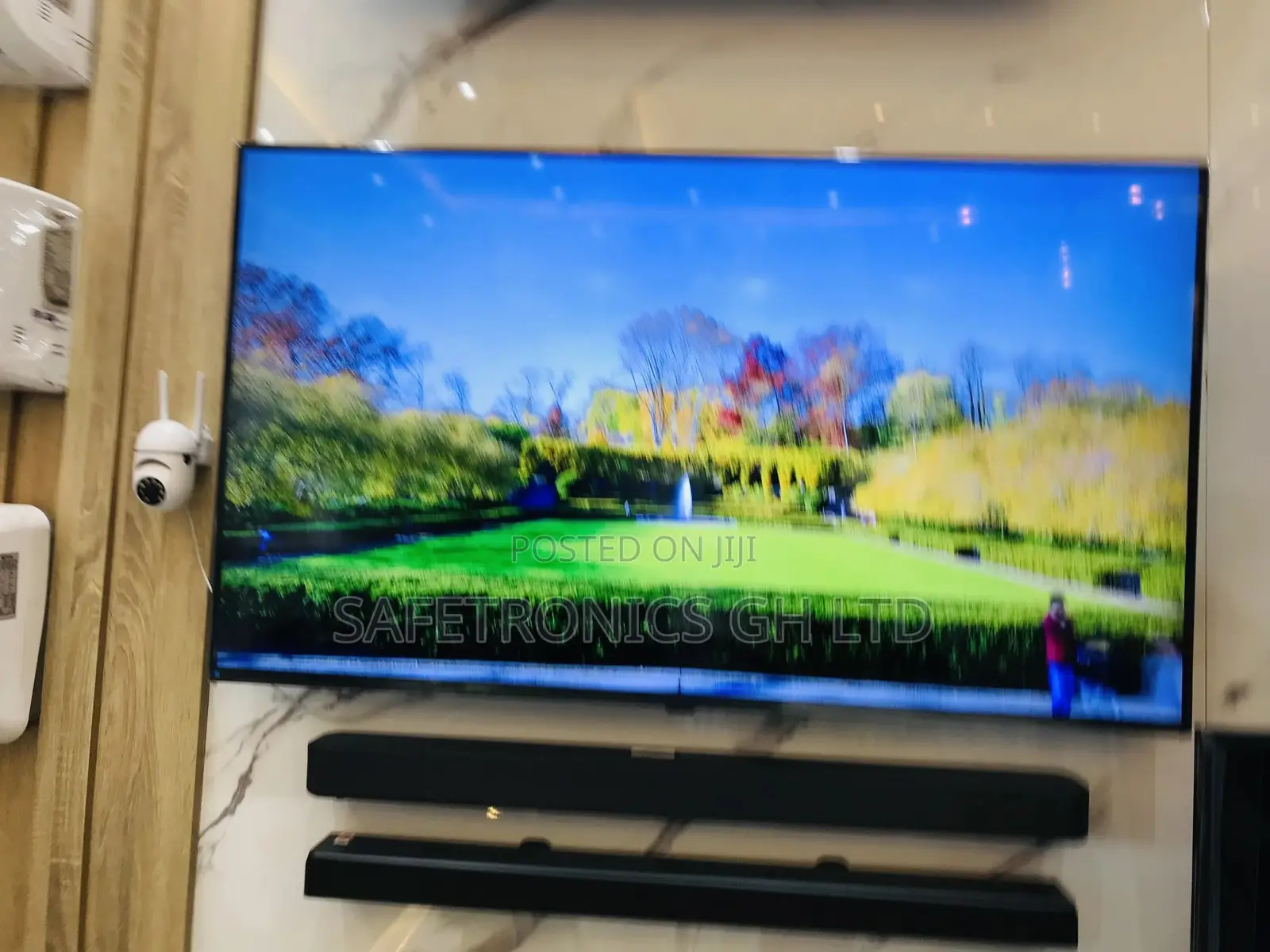 Glossy LED UQ75 Lg 55 Inches Essential Tv
