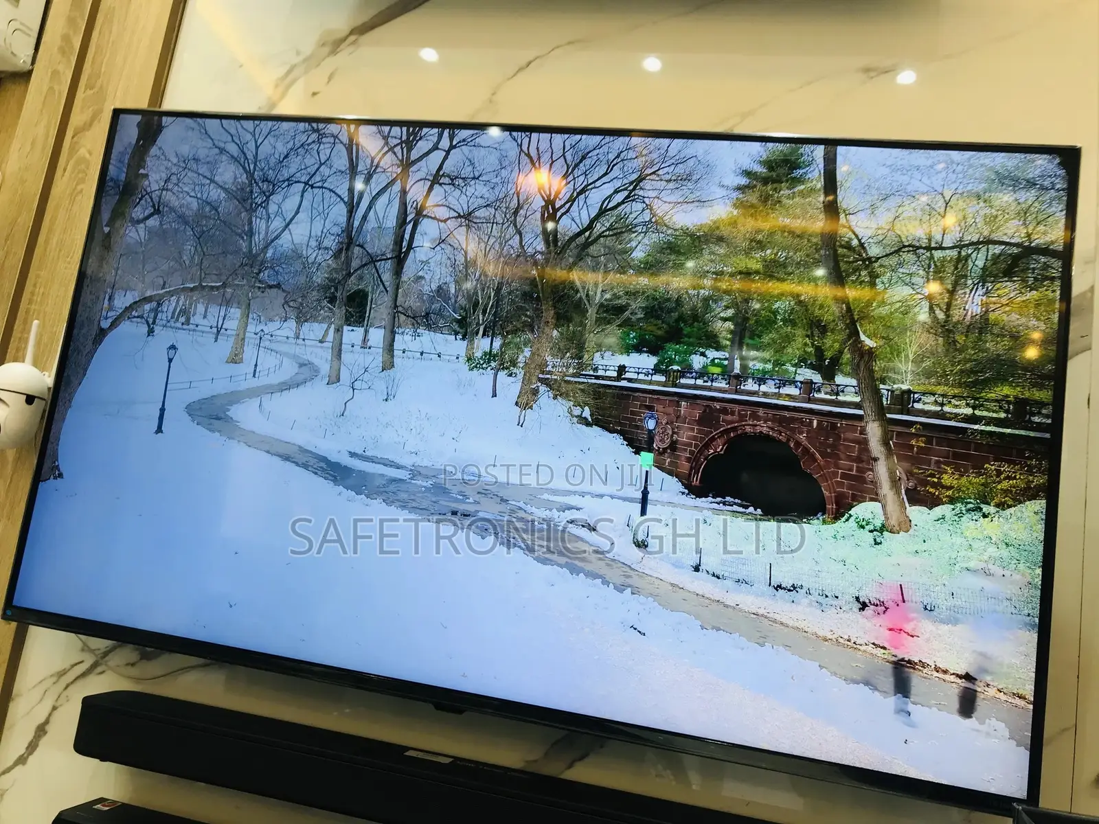 Perfect Lg UQ81 55 Inches Glossy LED Tv