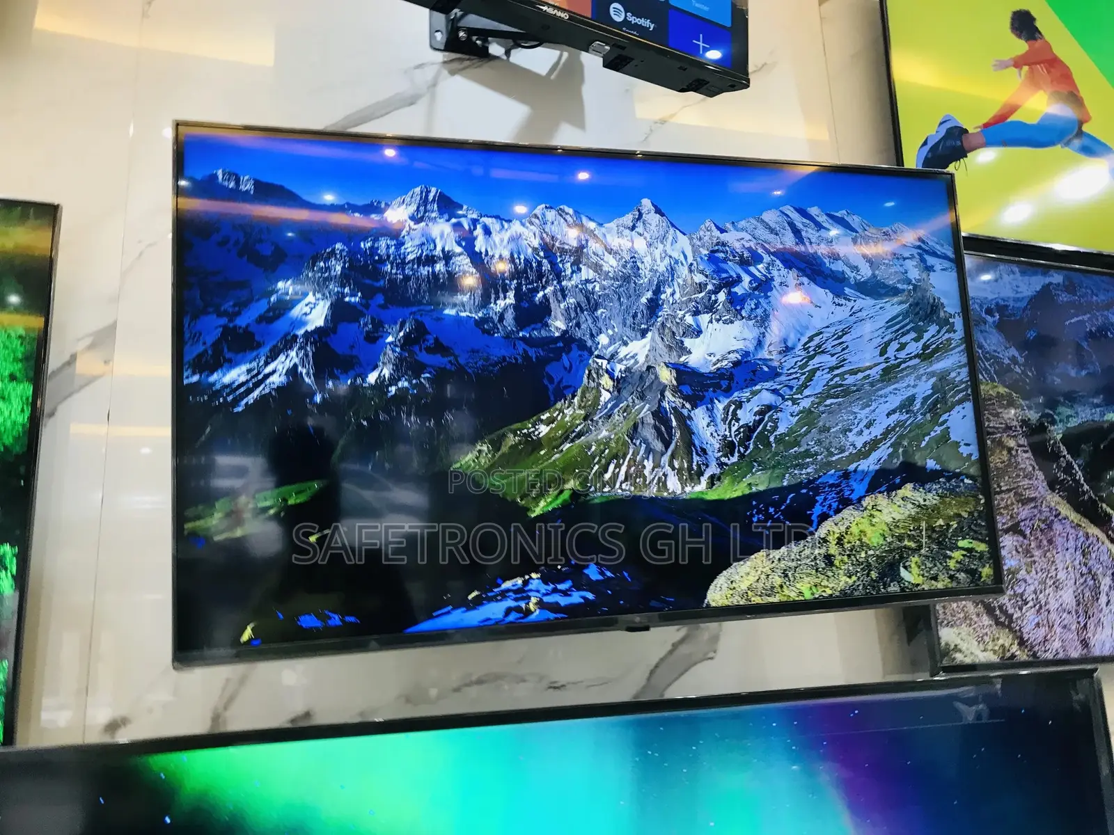 Essential New Samsung  50 Inches Glossy AU90 LED Tv