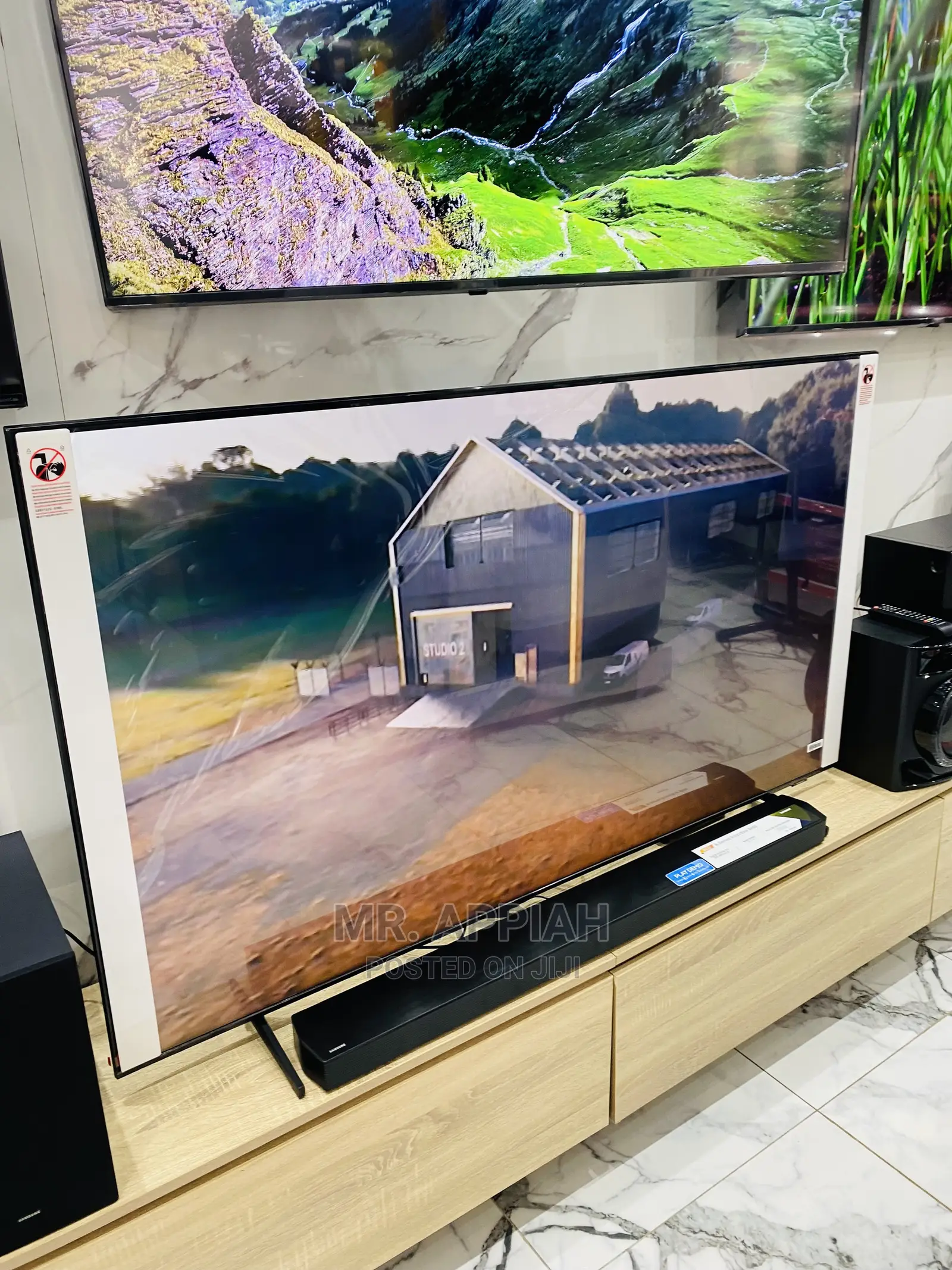 Elegant Black Samsung 55inch Crystal Uhd Smart Tv 55au9000.