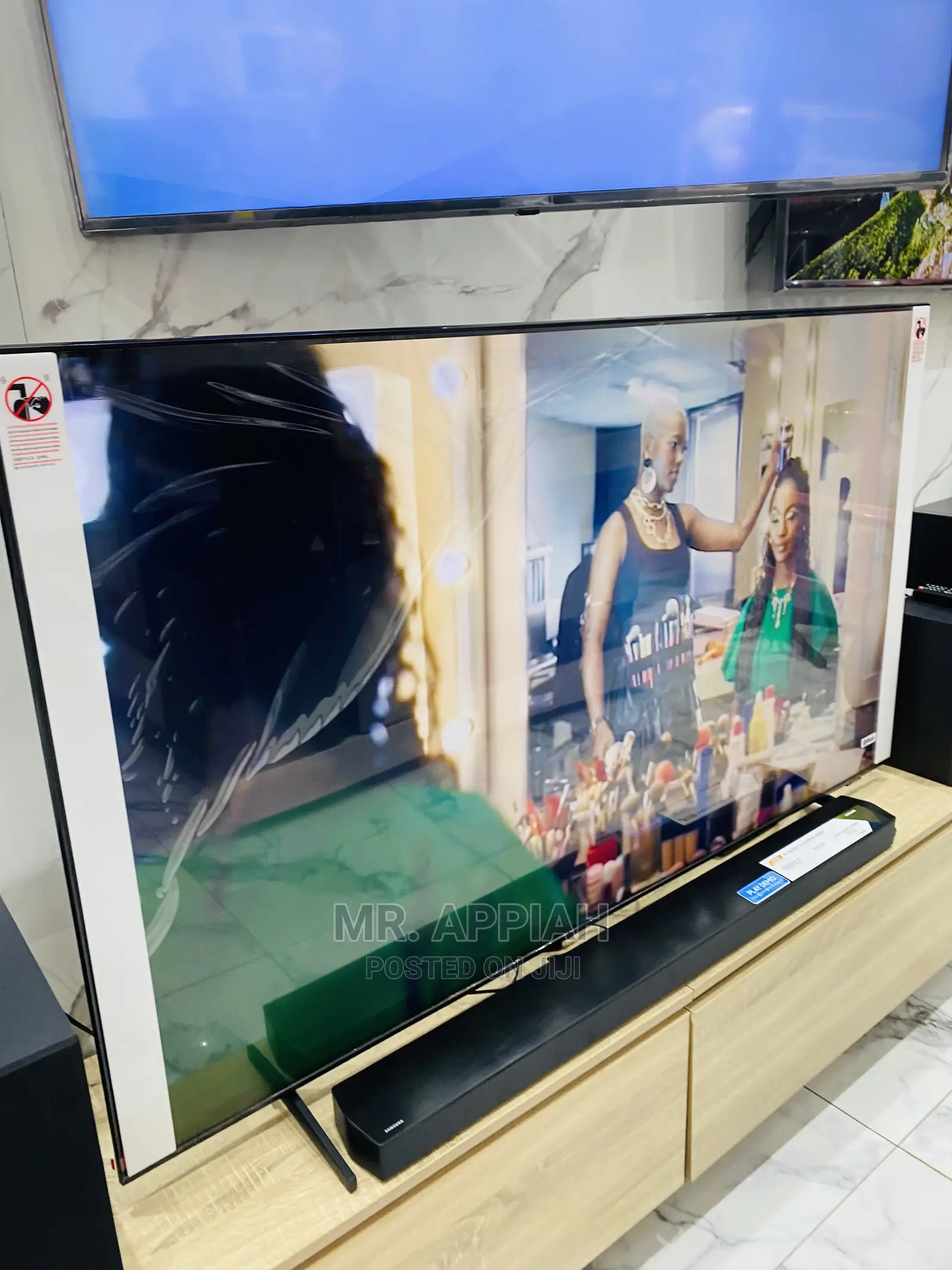 Elegant Black Samsung 55inch Crystal Uhd Smart Tv 55au9000.
