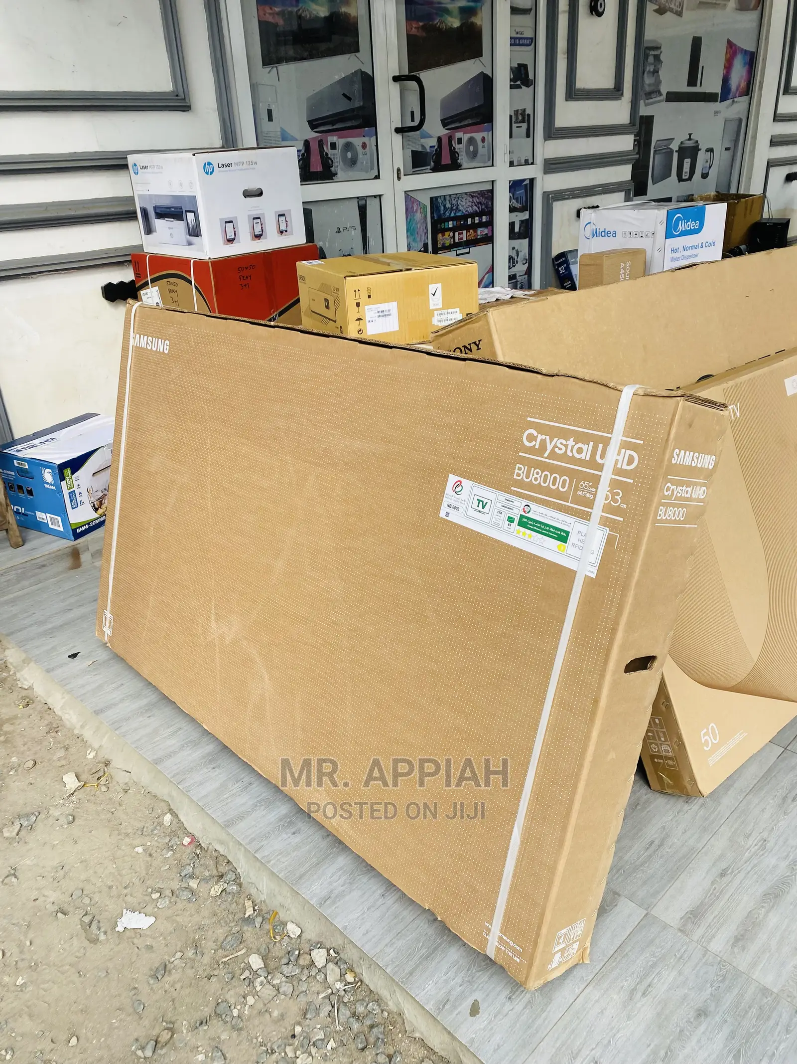 Elegant Samsung(65BU8002)65 Inch Crystal Uhd LED Tv 