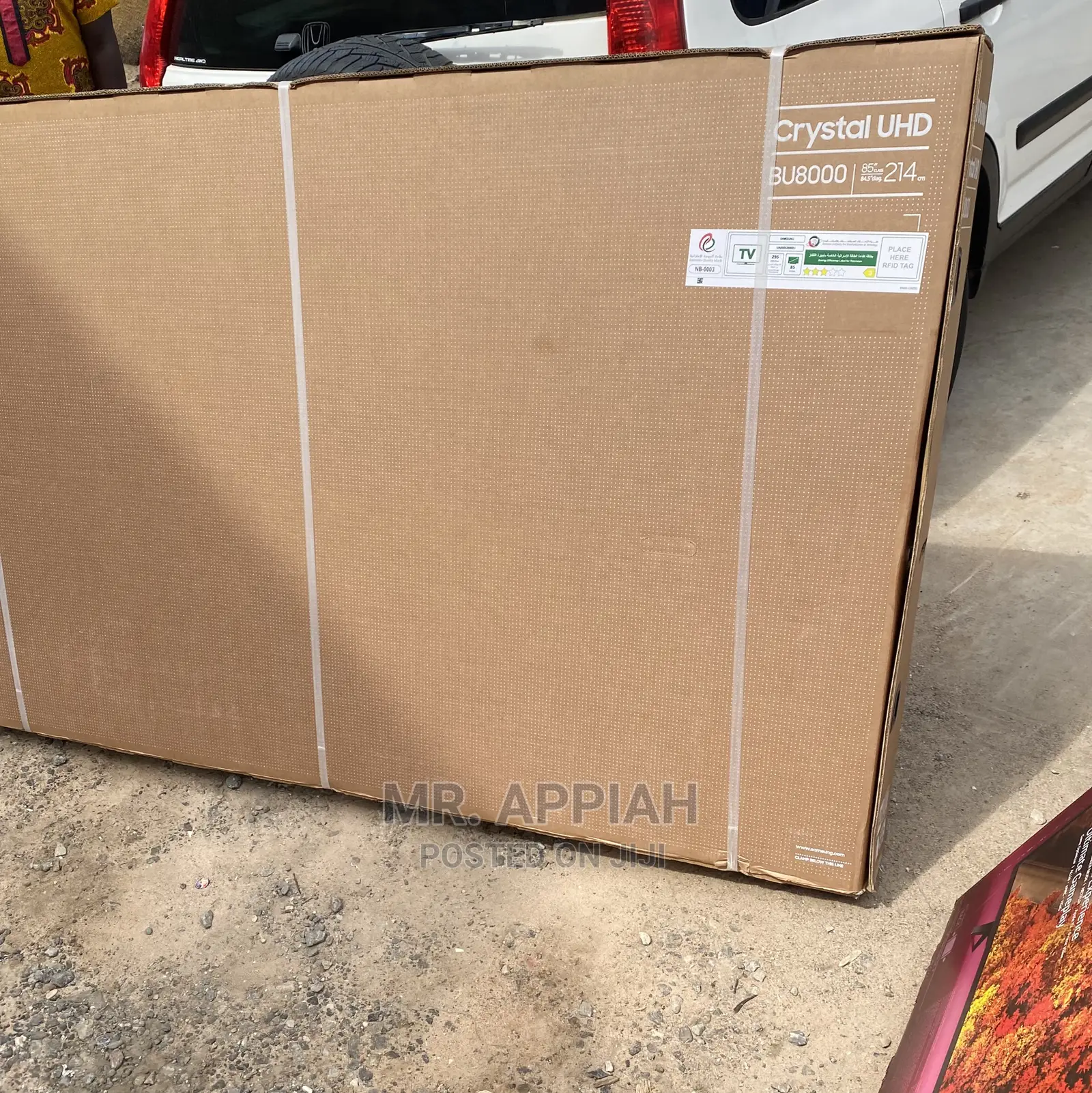 Elegant Samsung 85 Inch Crystal Uhd LED 85BU8000.
