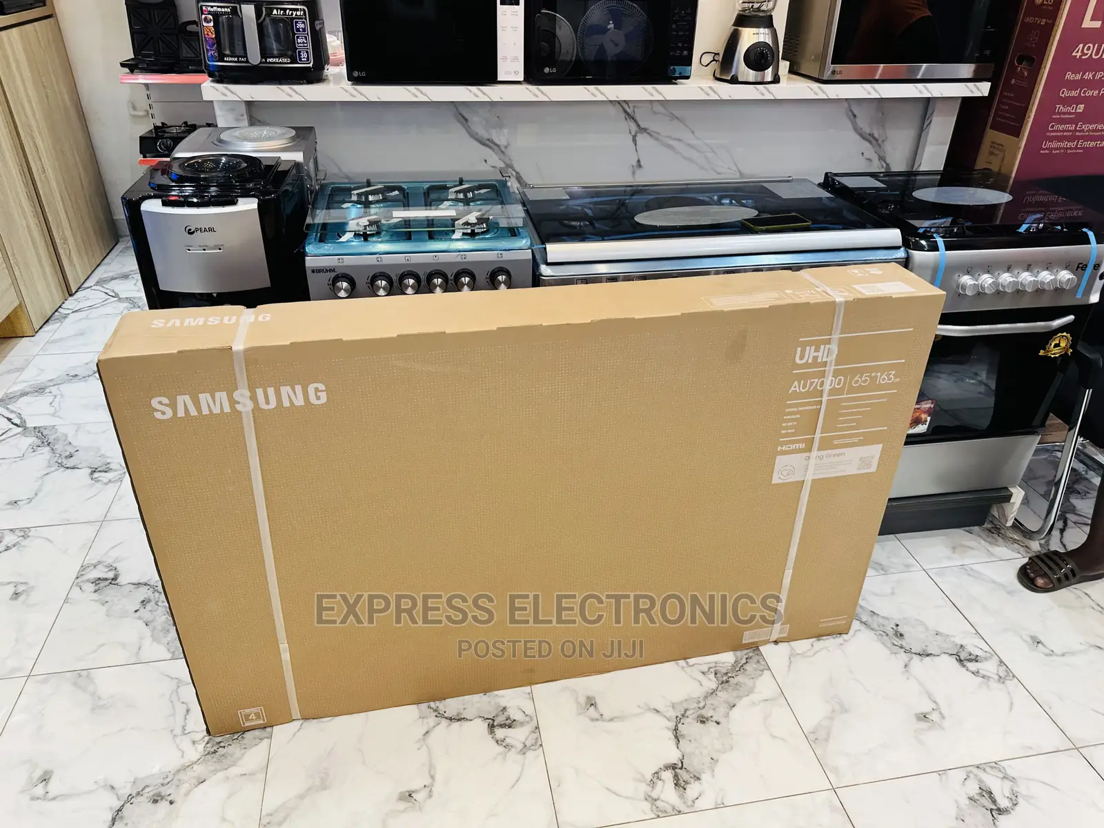 Samsung Newest Tv UHD Smart 65”Au7172