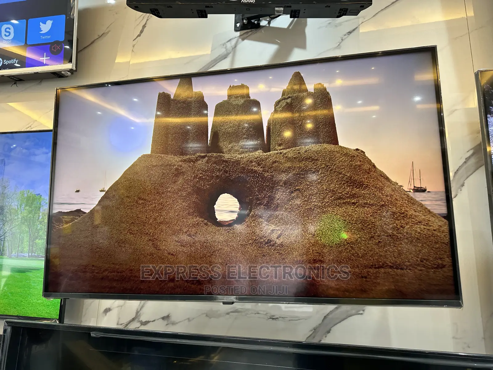 The Newest Model LG UHD Smart 55”UQ7003