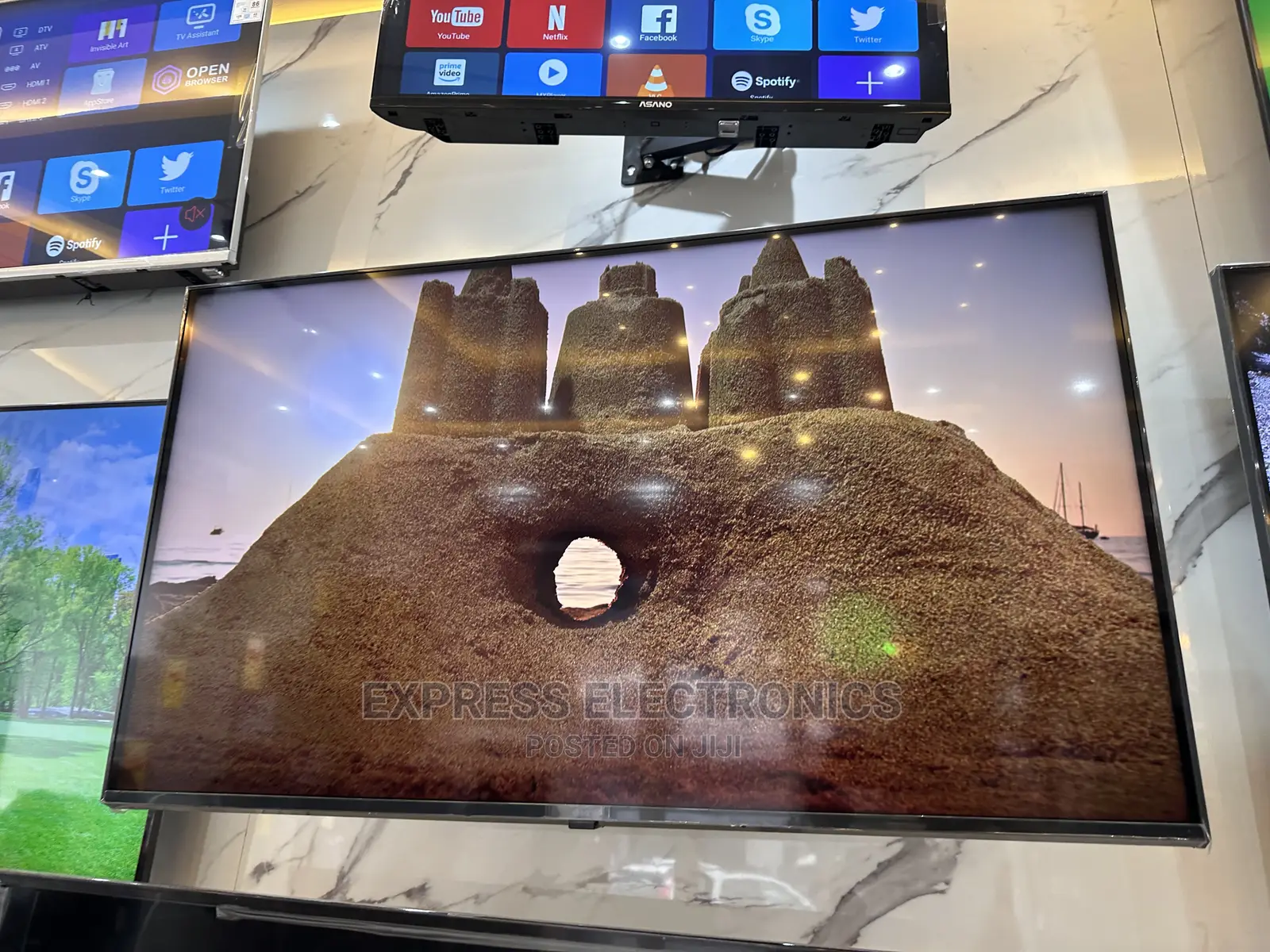 The Newest Model LG UHD Smart 55”UQ7003