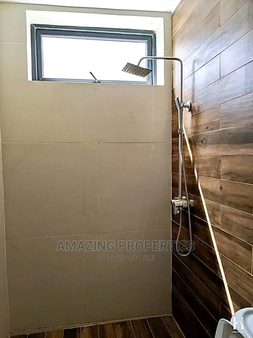 4bdrm House in Airport Residential Area for rent
