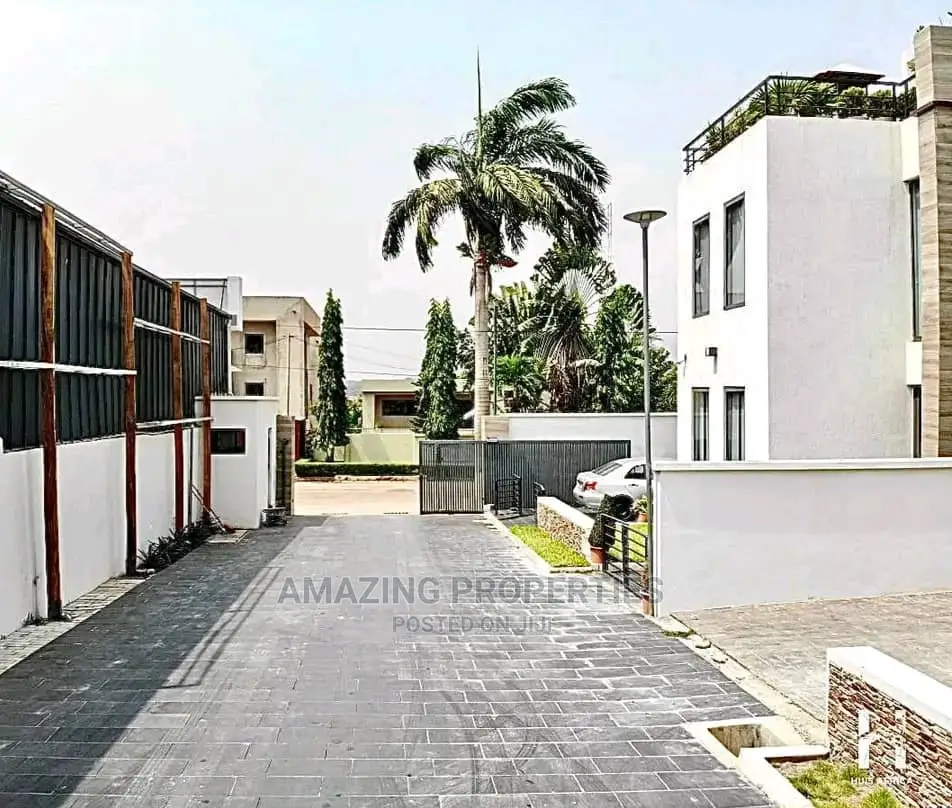 4bdrm House in Airport Residential Area for rent