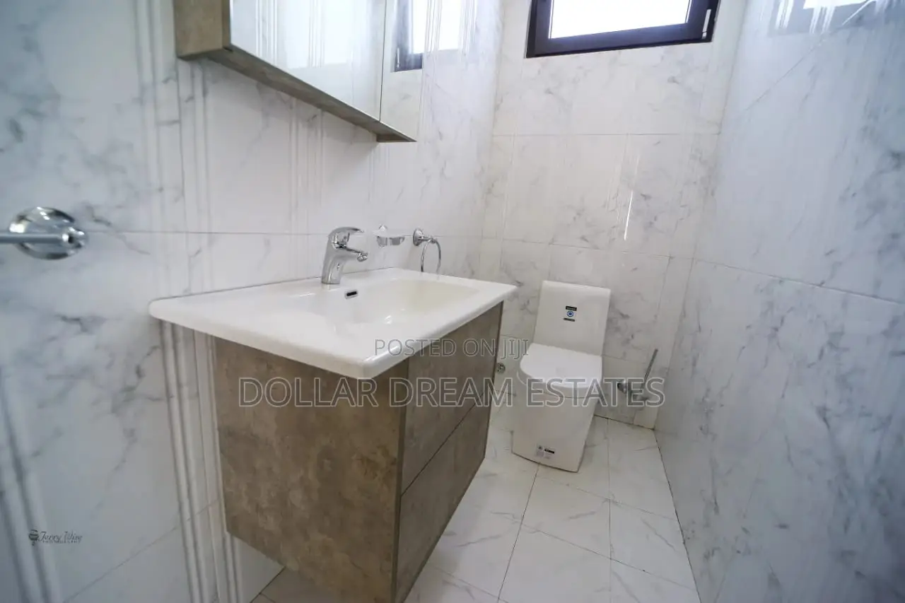 4bdrm House in East Legon for sale