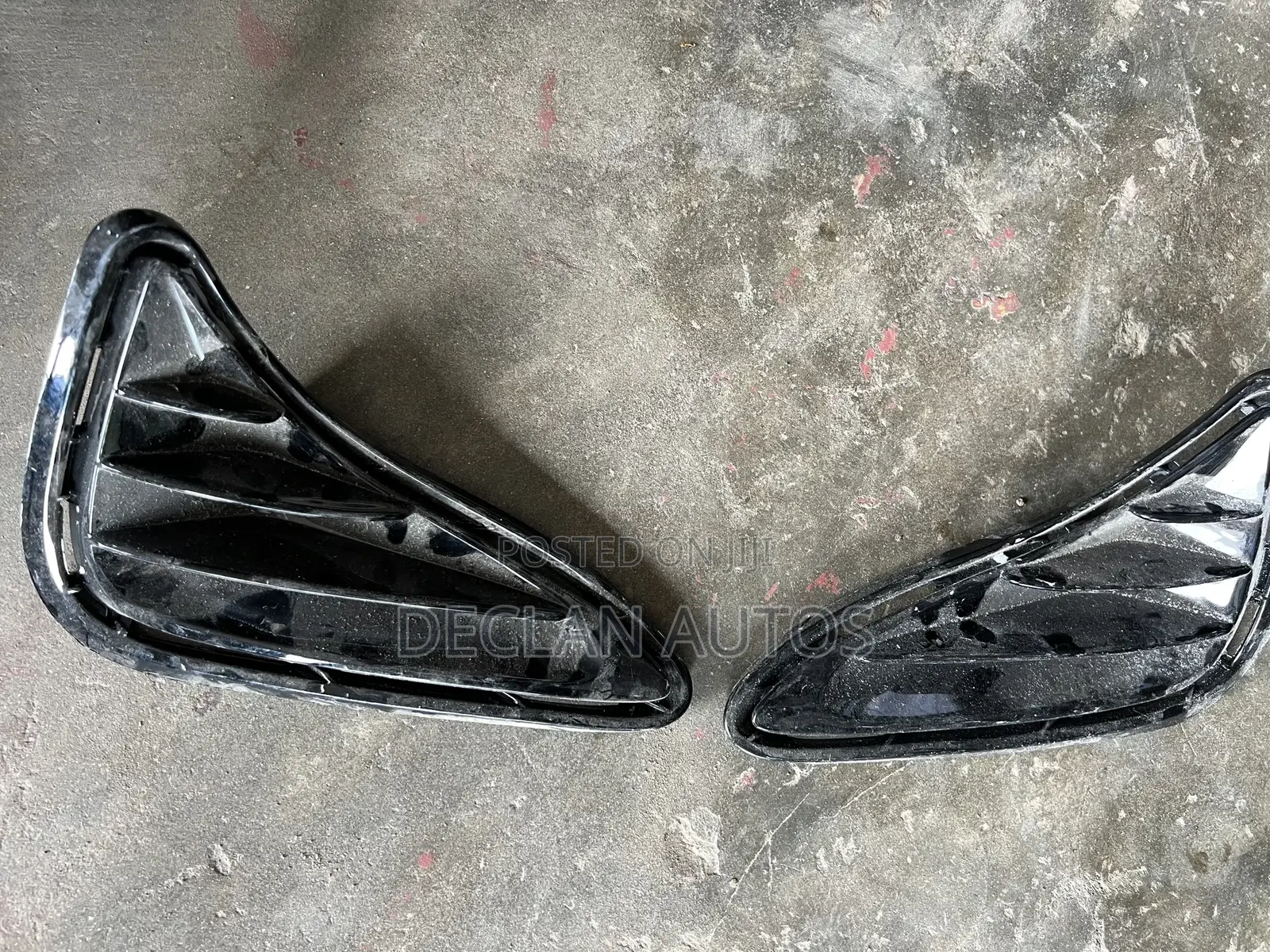 Toyota Corolla 2017 LE Foglight Cover