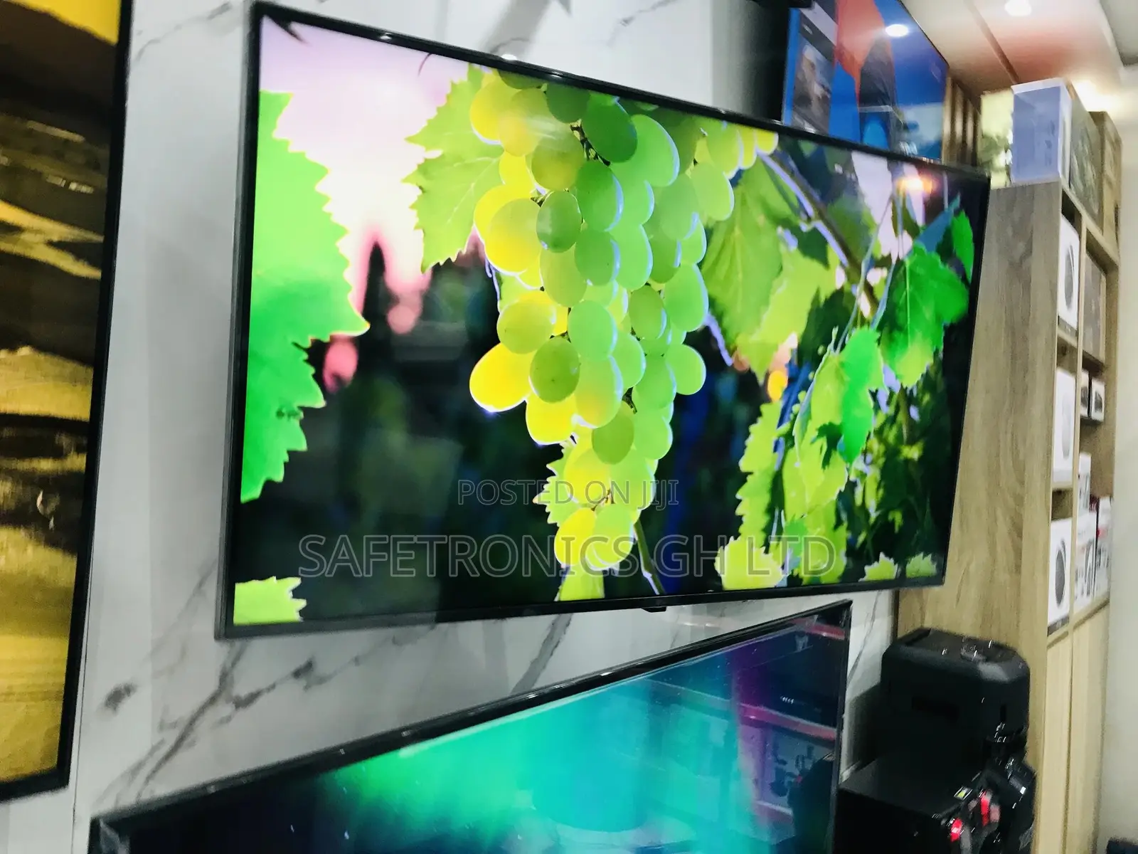 Unique 32 Inches Glossy LED T5300 Samsung Tv