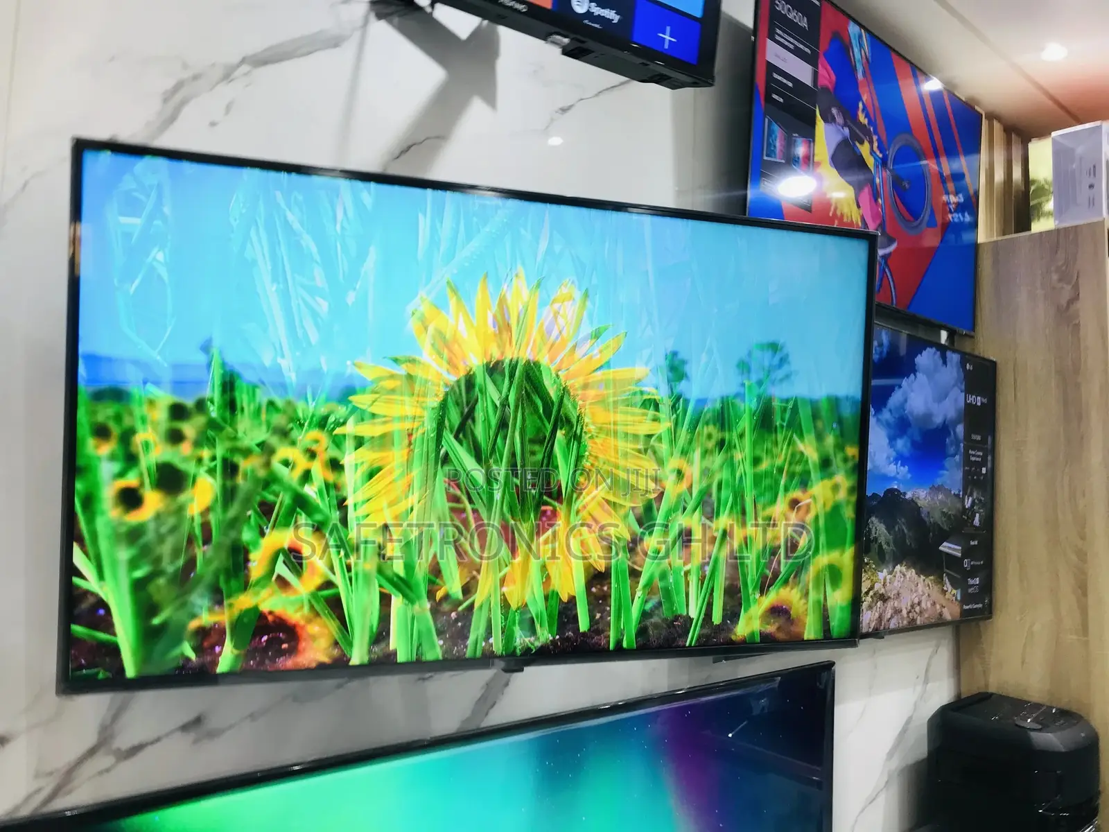 Smart Cu71  43 Inches Glossy LED Samsung UHD Tv