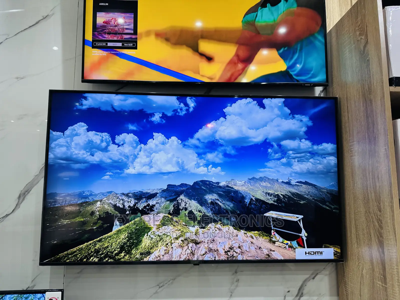 Spectacular View Samsung UHD Smart 55”Au9000