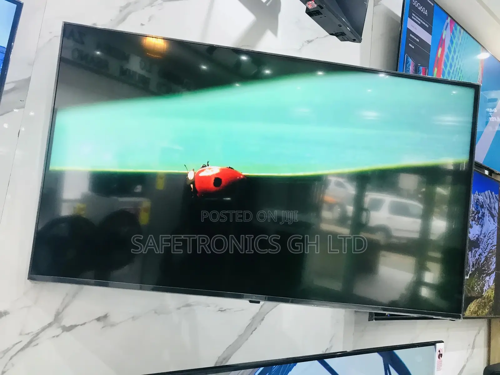 UHD LED QLED Glossy Q60A Samsung Crystal 50 Inches Tv