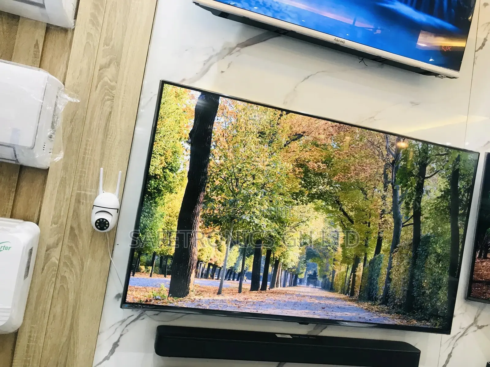 T5300 Samsung 32 Inches Glossy LED UHD Tv