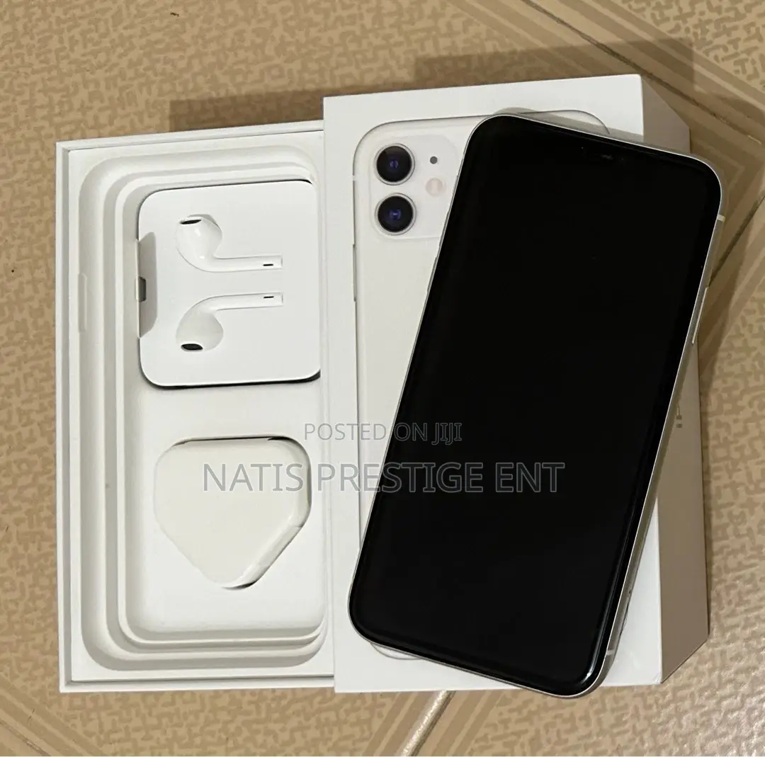 New Apple iPhone 11 64 GB Black