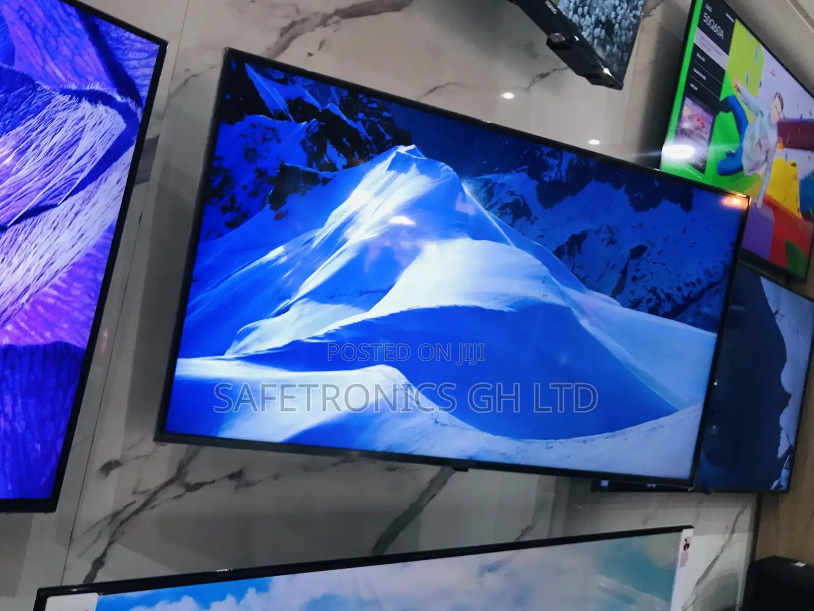 Samsung UHD Crystal T5300 32 Inches Glossy LED Tv