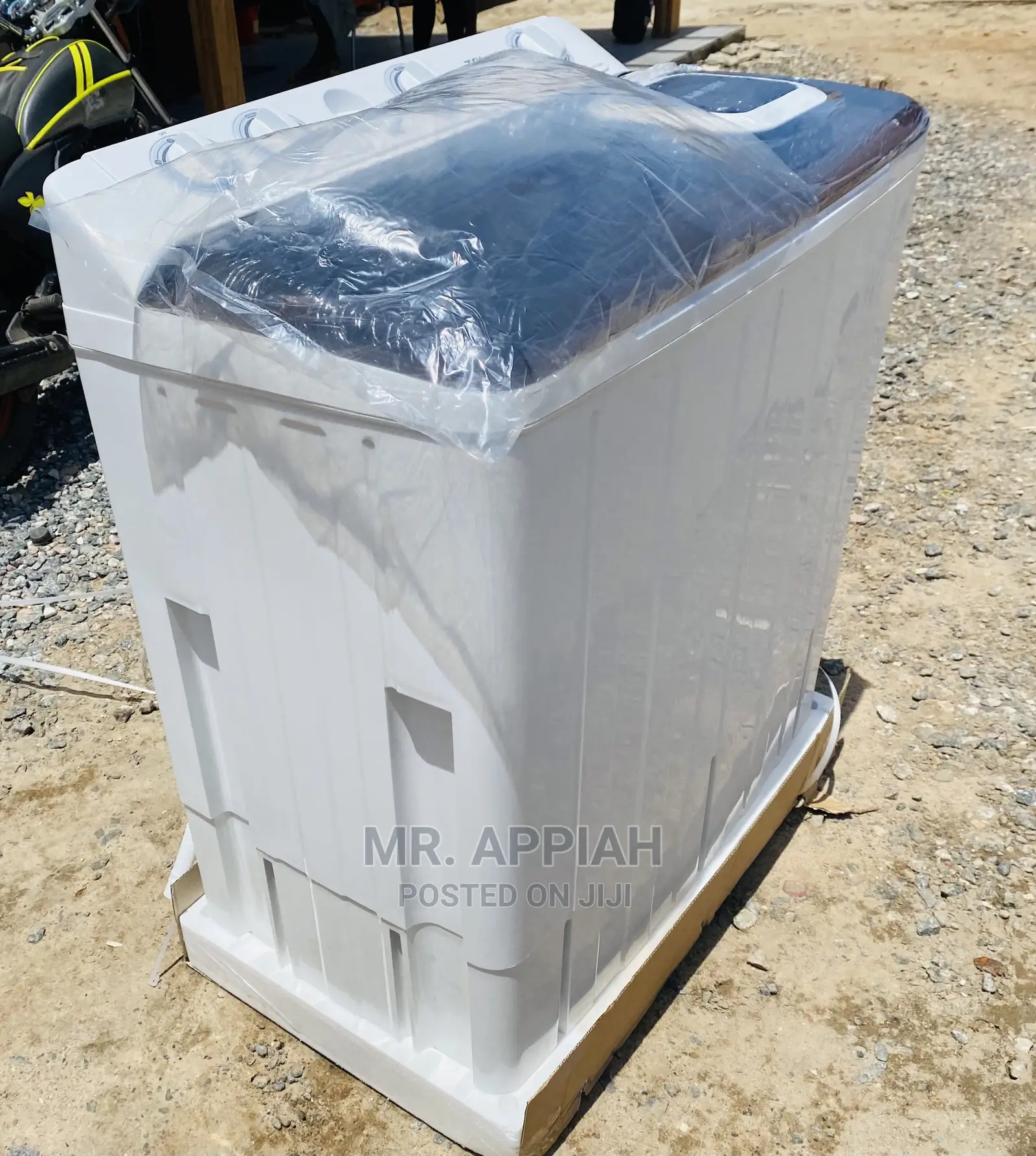 Sealed in Box  TCL 10KG Top Load Washingmachine(White) 
