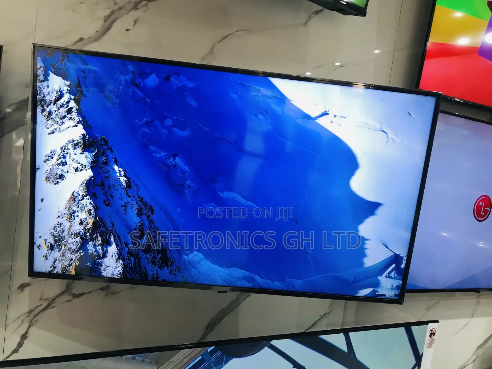 Ultra Smart Samsung 65 Inches Cu71 Led Glossy Tv