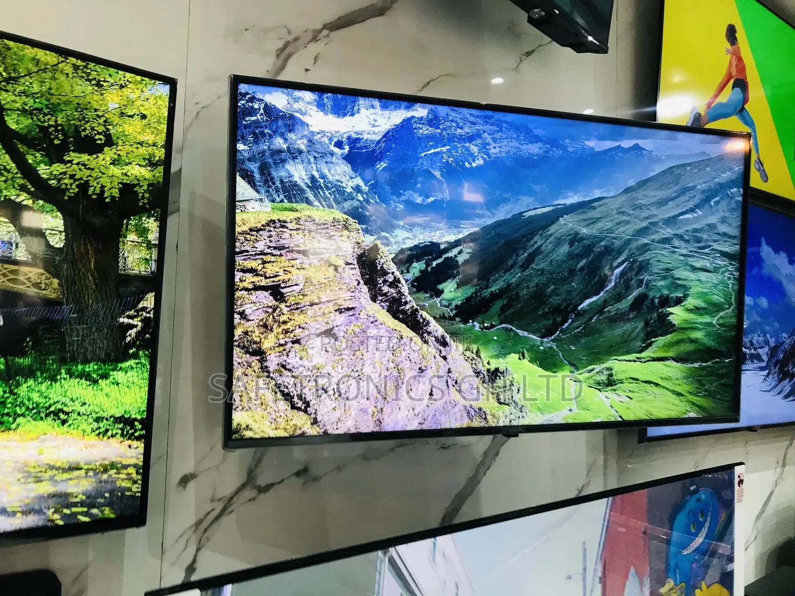 Essential 85 Inches UHD Glossy Samsung BU80 Led Smart Tv