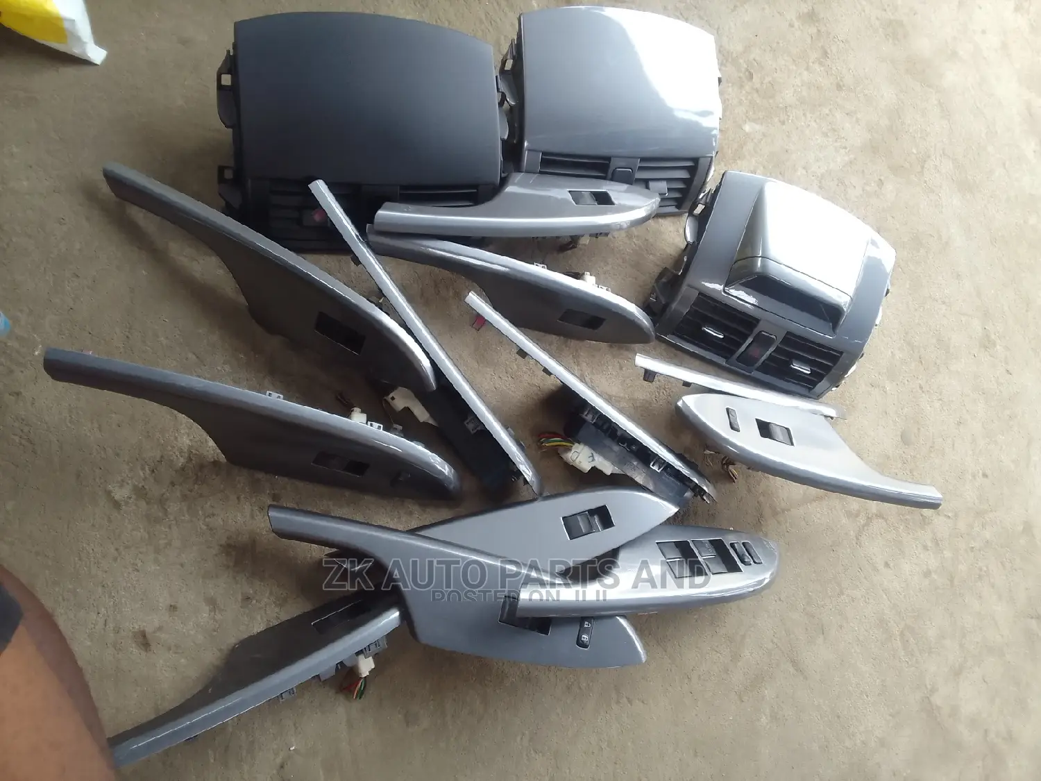 Toyota Corolla 2009-2013 AC VENT and Power Window Switch