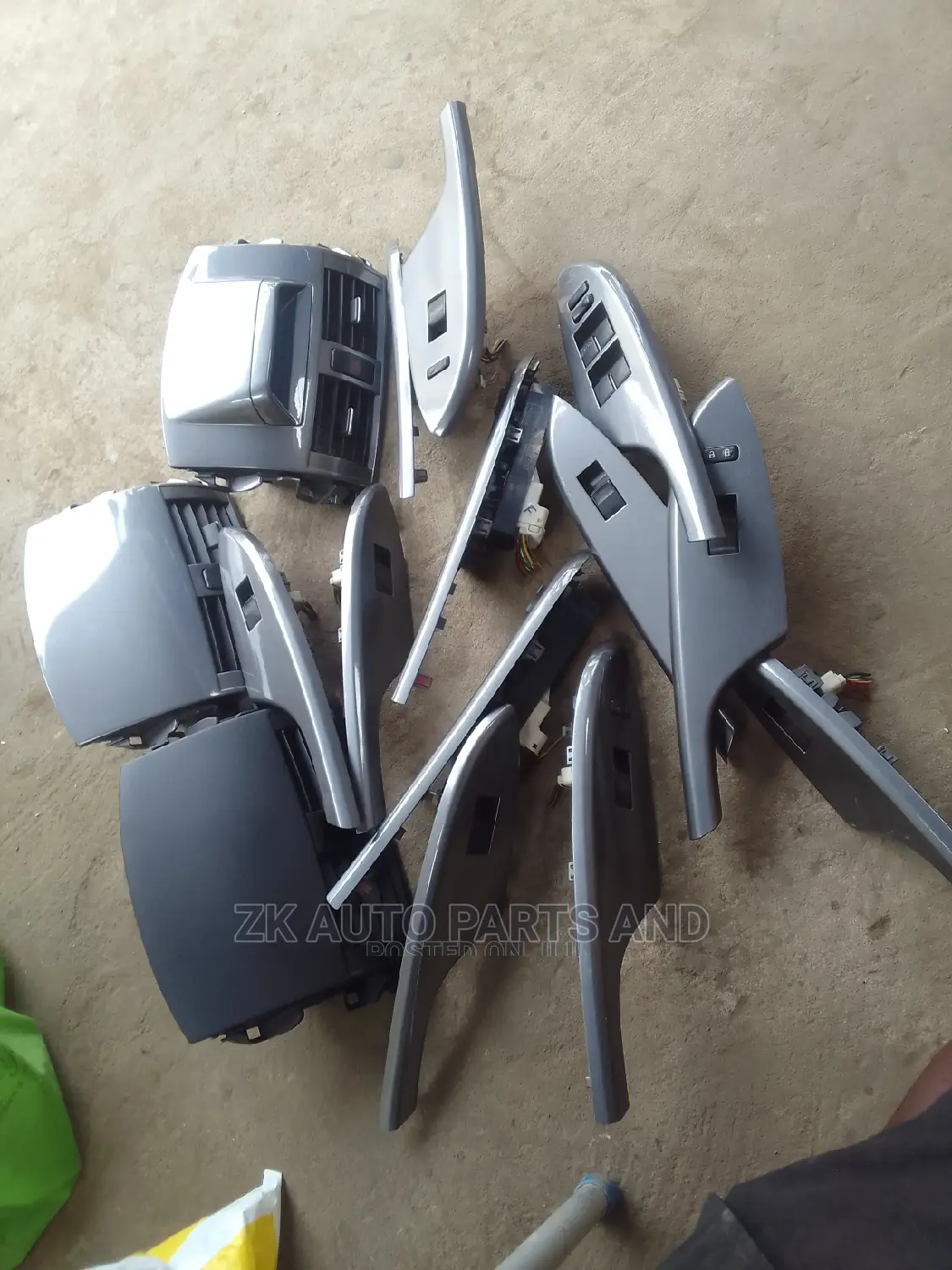 Toyota Corolla 2009-2013 AC VENT and Power Window Switch