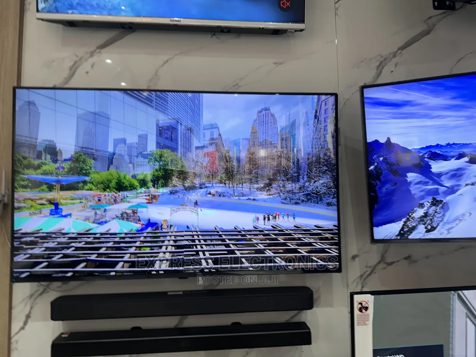 LG UHD Smart 50”Up7800 Experience Glossy Black Screen