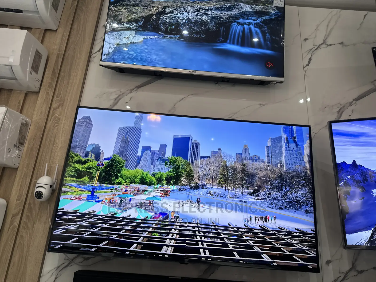 LG UHD Smart 50”Up7800 Experience Glossy Black Screen