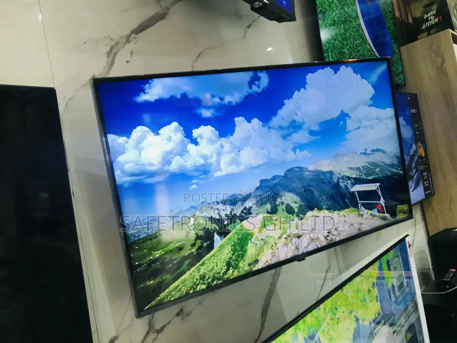  60 Inches Samsung Glossy Smart Crystal UHD LED AU71 Tv