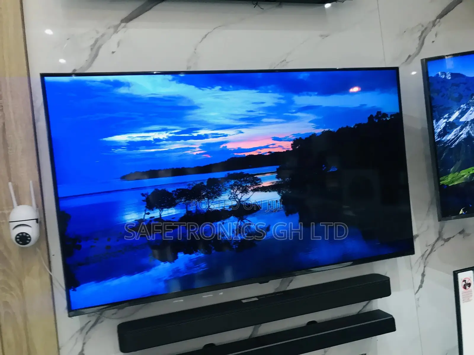 Grab Crystal Uhd Led Glossy 55 Inches Bu80 Samsung Tv