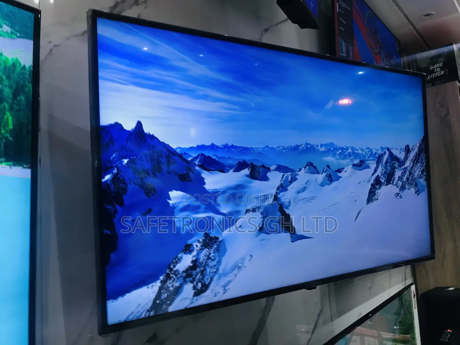 Glossy Led Samsung Uhd 50 Inches Cu71 Smart Tv