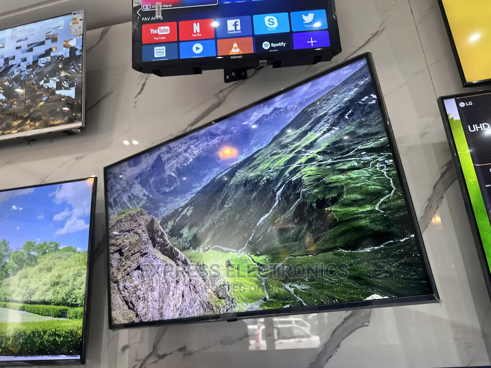 65”Bu8000 2022 Model UHD Smart Samsung