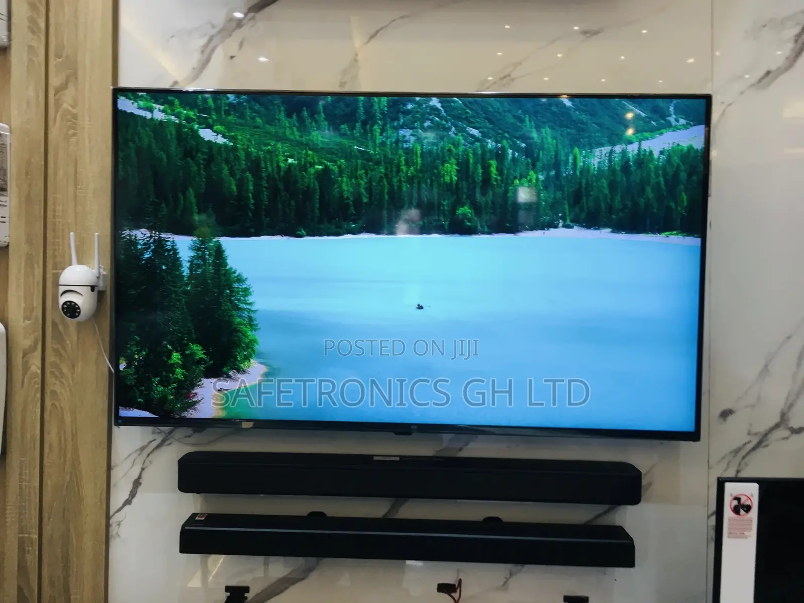 Affordable Yet Quality LG 32 Inches Glossy LM55 LED Tv