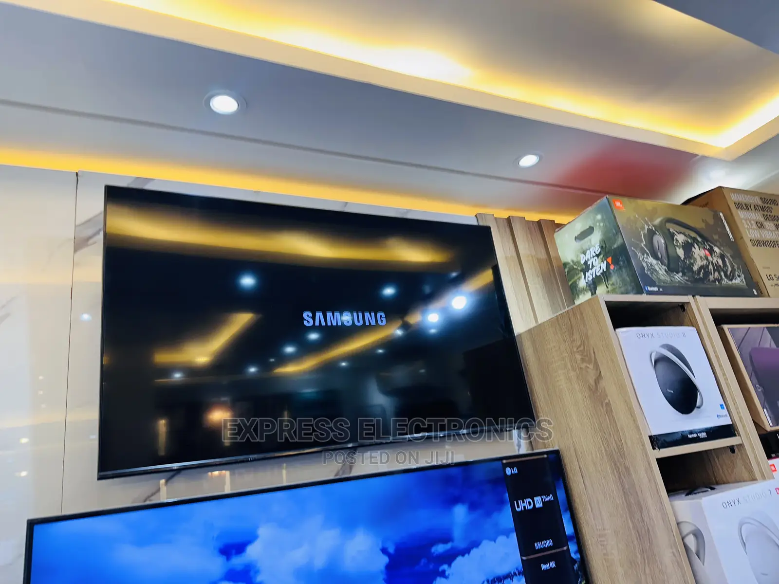 Series 9 Samsung UHD Glossy Smart 55” Tv O