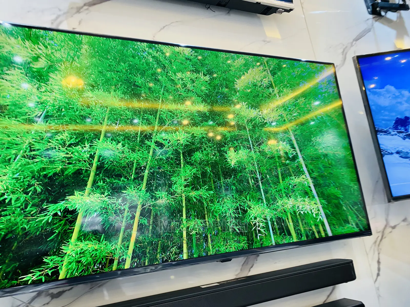 Lovely Samsung 50CU7172 50 Inch Uhd Smart LED Tv(Black)
