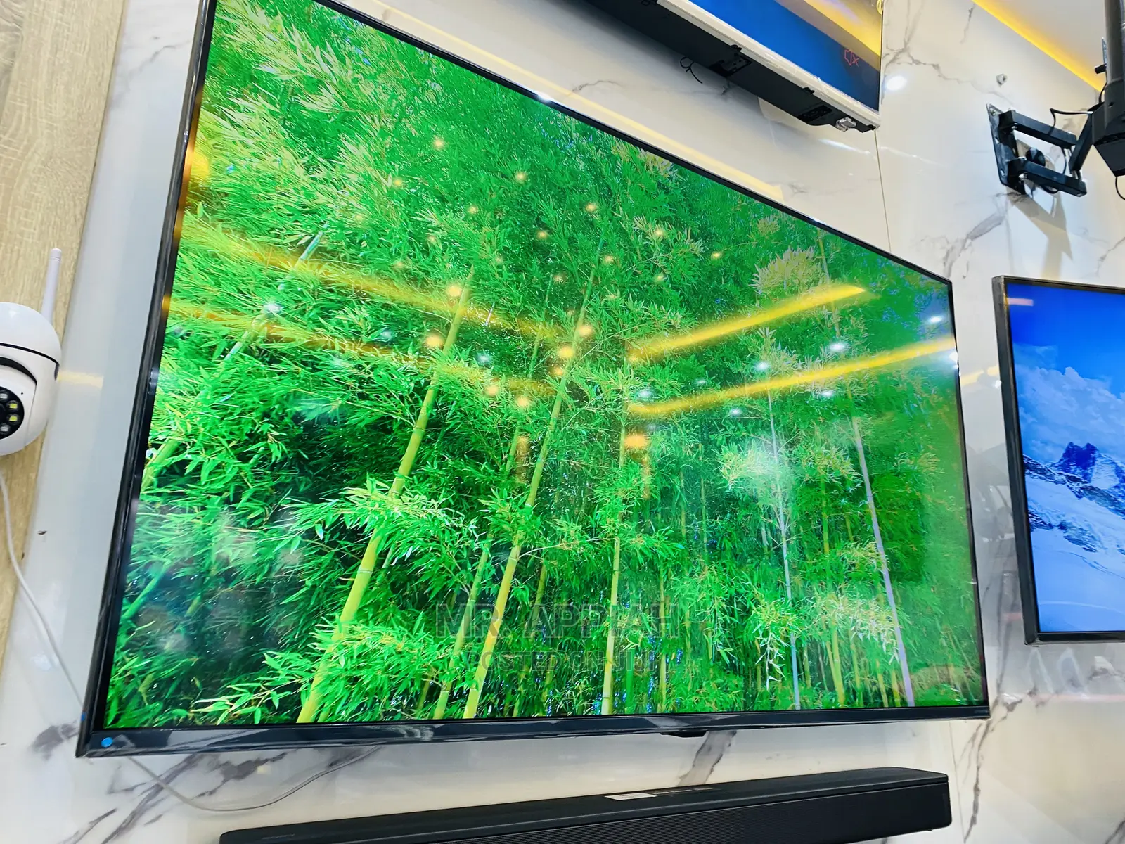 Lovely Samsung 50CU7172 50 Inch Uhd Smart LED Tv(Black)