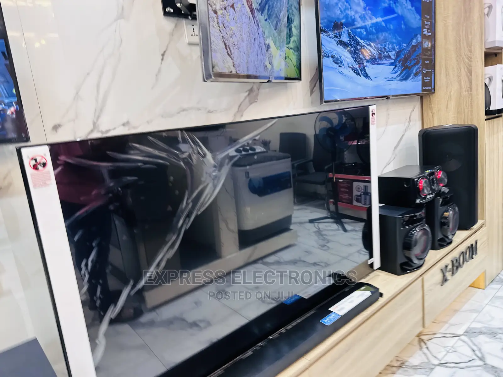 65”Au7092 UHD Smart Lovely  Display Samsung